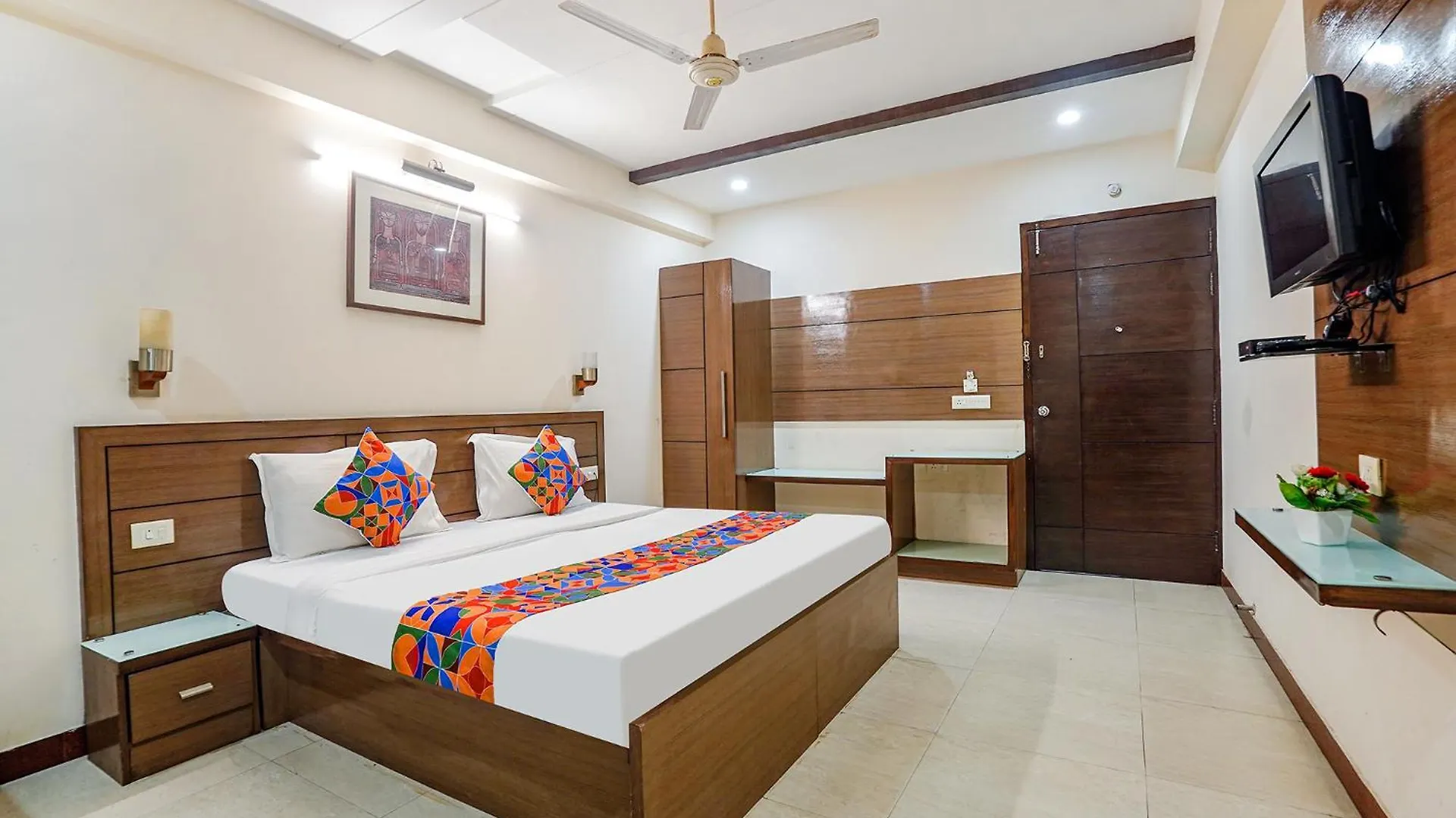 Hotel Fabhotel Amman Agra