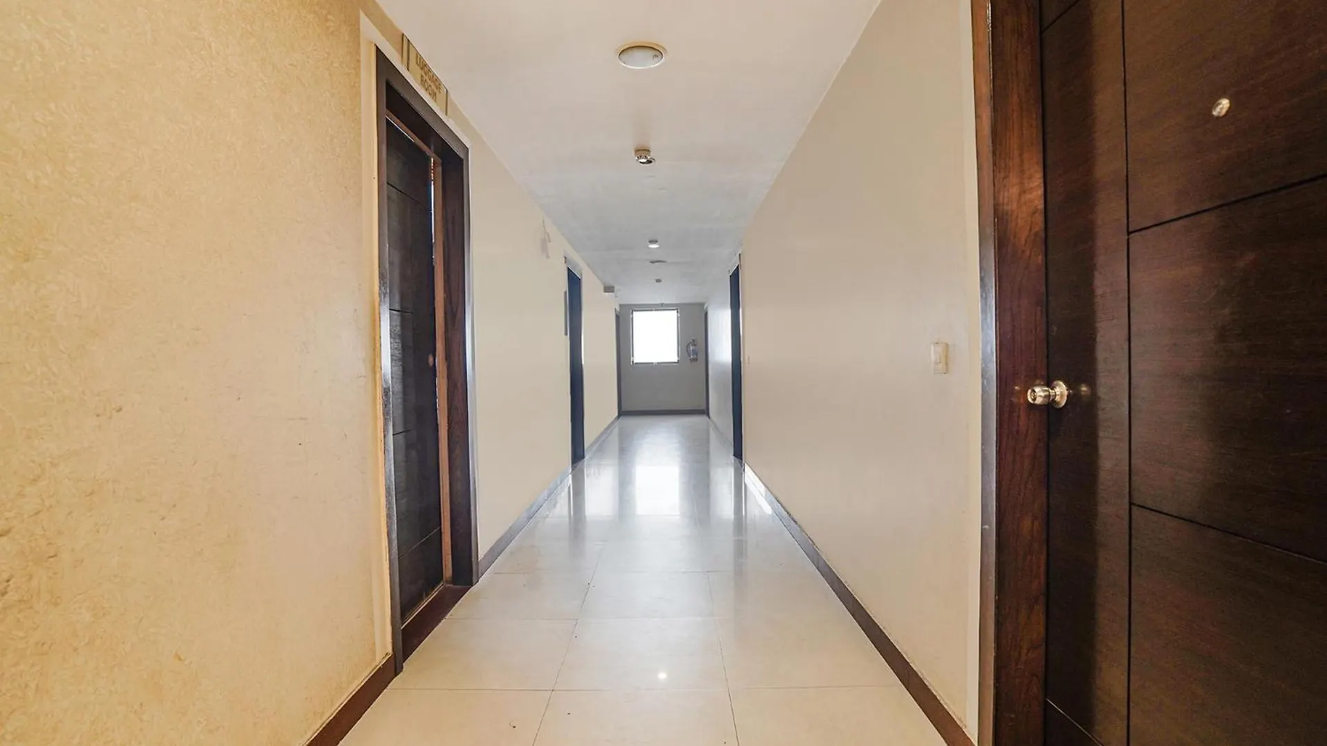 Hotel Fabhotel Amman Agra