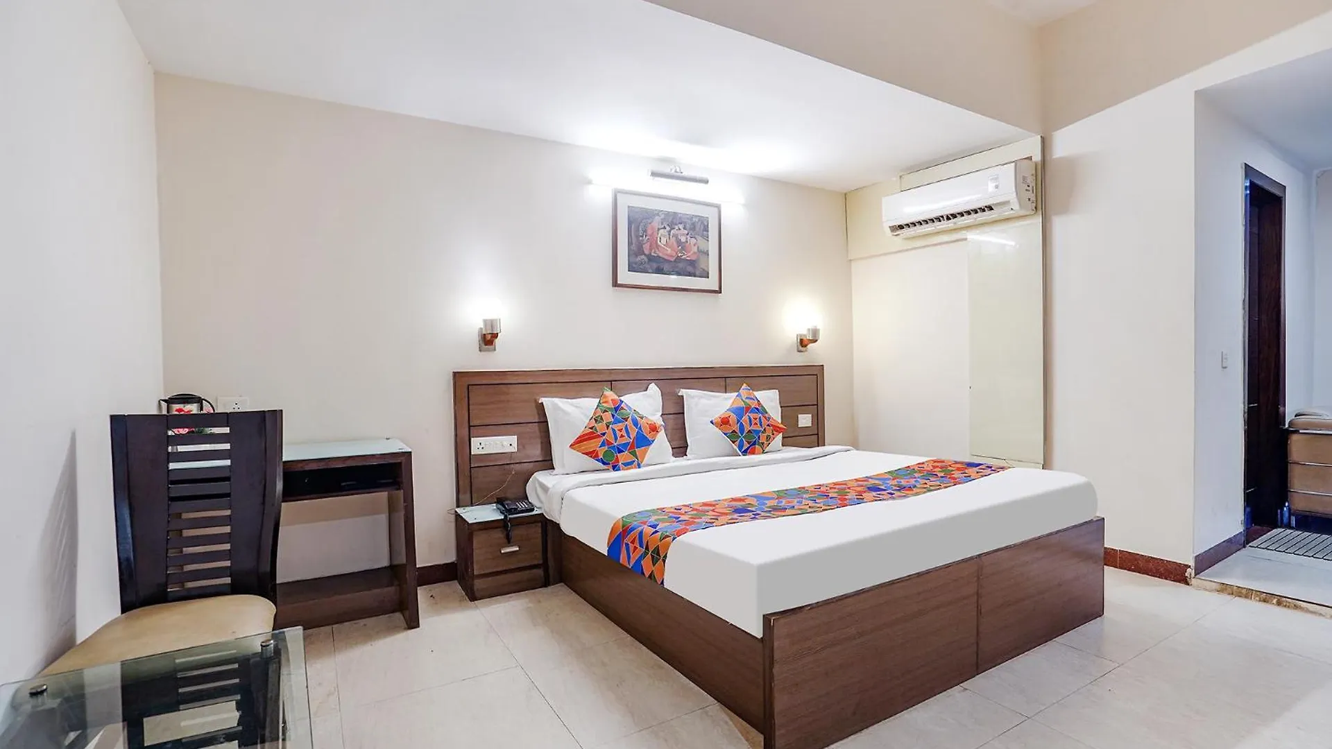 Fabhotel Amman Agra  Hotel